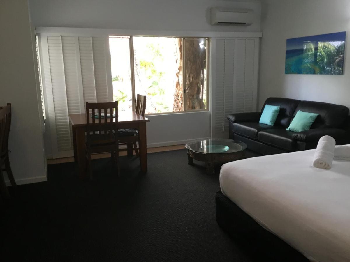 Sonia'S At Ramada Resort Free Wifi Port Douglas Room photo